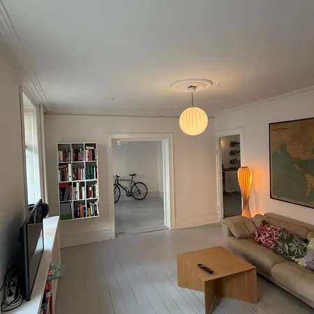 Flot Lys Pa Nansensgade * Copenhaga